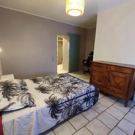 Maison Avec Piscine Et Jardin Proche Mer, * La Rochelle (Charente-Maritime)