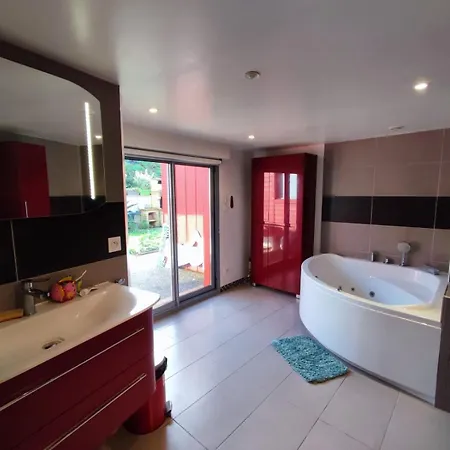 Maison Avec Piscine Et Jardin Proche Mer, Dom wakacyjny