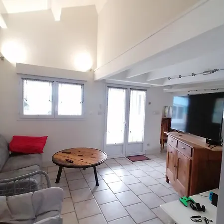 Maison Avec Piscine Et Jardin Proche Mer, Ла-Рошель